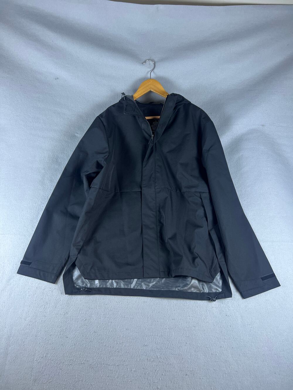 Ozark Trail Rain Jacket Mens M Black Hooded Mesh Lined Waterproof Windbreaker